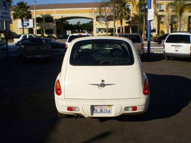 2005 Chrysler PT Cruiser Unknown
