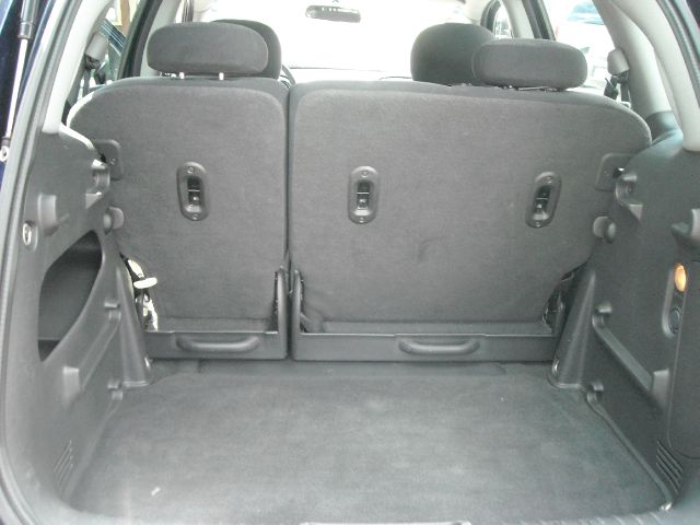 2005 Chrysler PT Cruiser Base