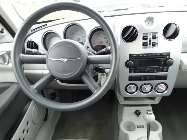 2006 Chrysler PT Cruiser Unknown