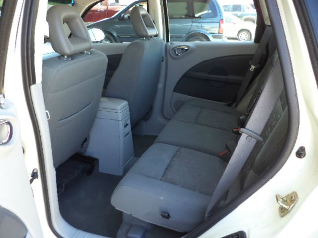 2006 Chrysler PT Cruiser Base