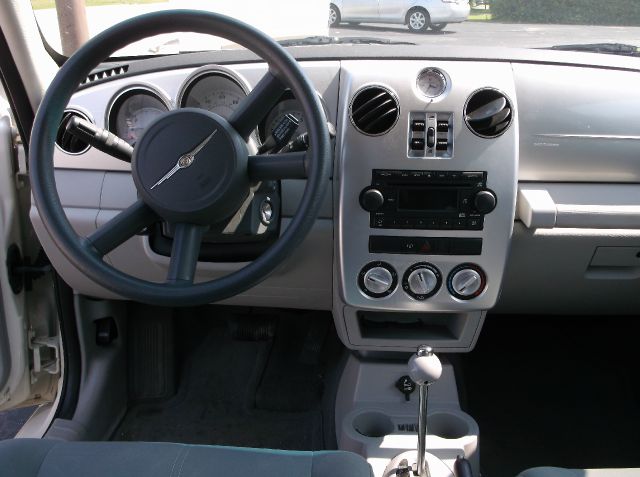 2006 Chrysler PT Cruiser Base