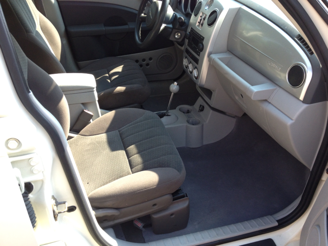 2006 Chrysler PT Cruiser Base