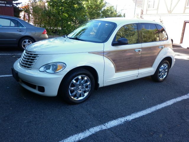 2006 Chrysler PT Cruiser CX W/comfortconvience