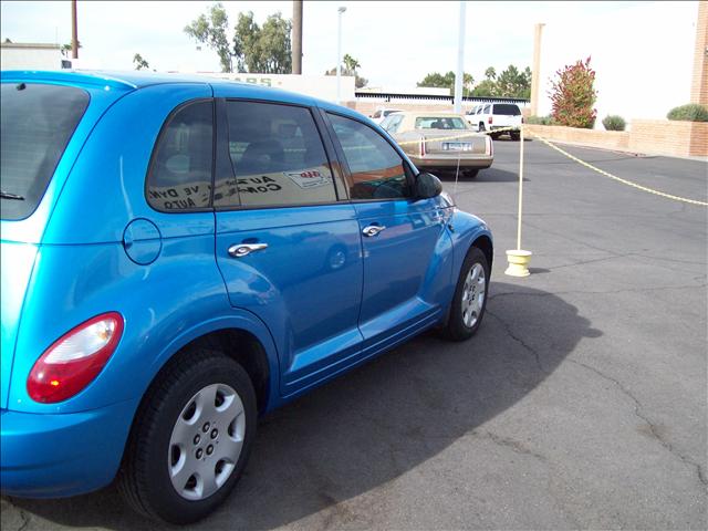 2008 Chrysler PT Cruiser Base