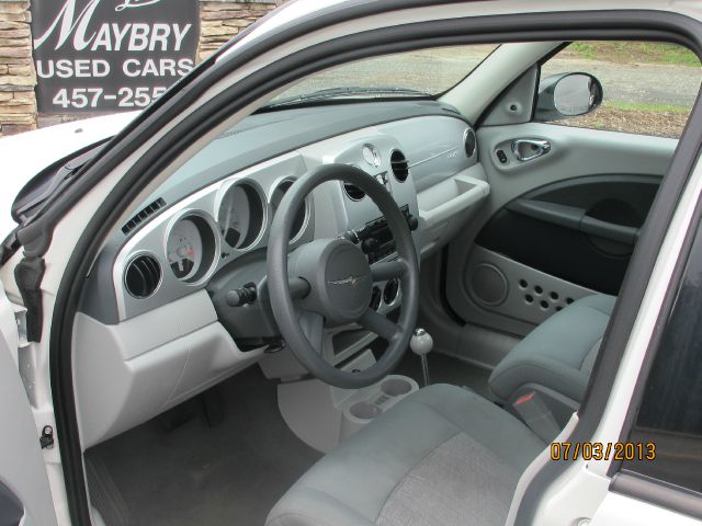 2008 Chrysler PT Cruiser Base