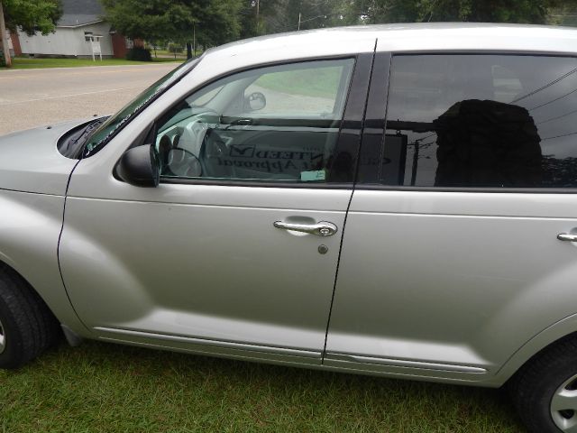 2008 Chrysler PT Cruiser Base