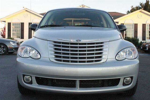 2010 Chrysler PT Cruiser 4WD ... Leather .... 95k Miles