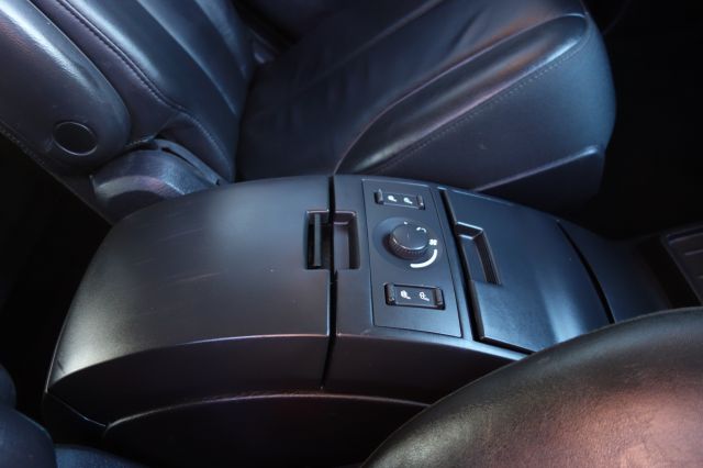 2004 Chrysler Pacifica EX - DUAL Power Doors