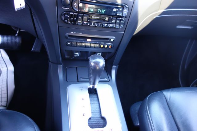 2004 Chrysler Pacifica EX - DUAL Power Doors