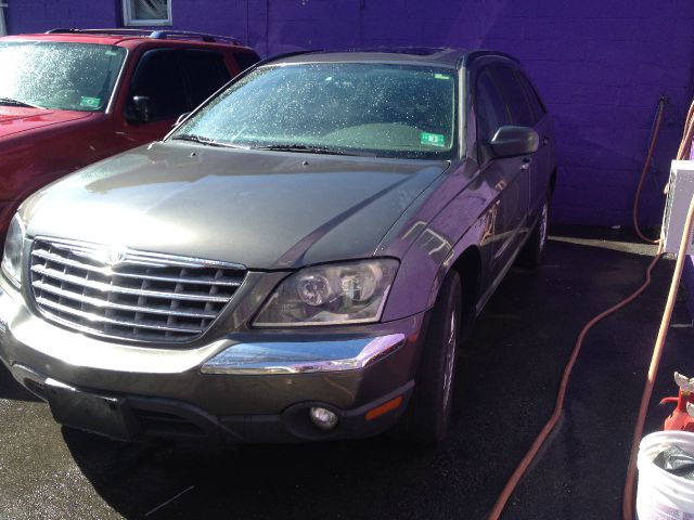 2004 Chrysler Pacifica LS Flex Fuel 4x4 This Is One Of Our Best Bargains