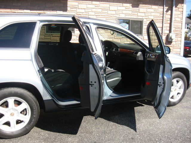 2004 Chrysler Pacifica EX - DUAL Power Doors