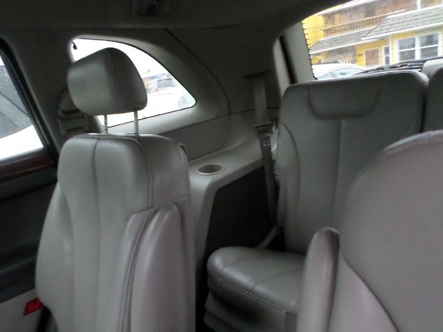 2004 Chrysler Pacifica EX - DUAL Power Doors