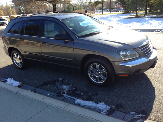 2004 Chrysler Pacifica EX - DUAL Power Doors