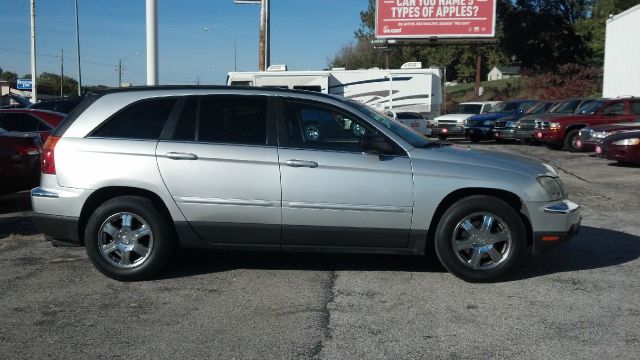 2004 Chrysler Pacifica EX - DUAL Power Doors