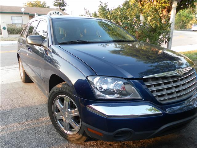 2004 Chrysler Pacifica Limited Trail Rated