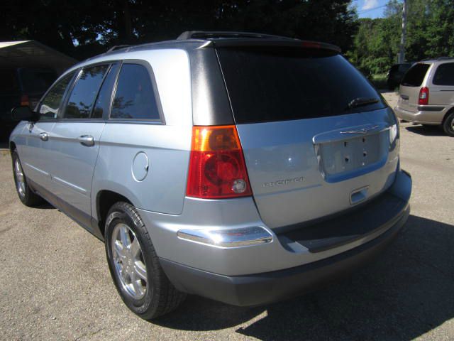 2004 Chrysler Pacifica EX - DUAL Power Doors