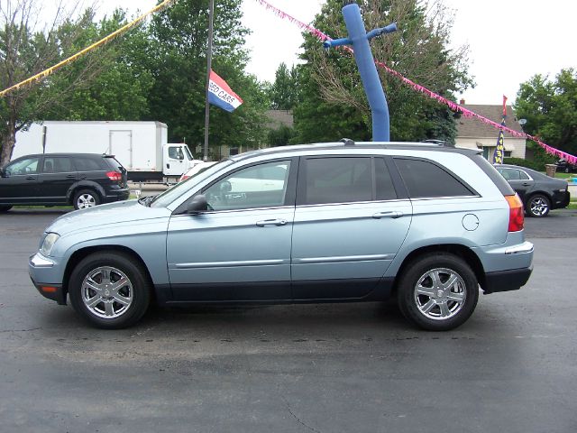 2004 Chrysler Pacifica EX - DUAL Power Doors