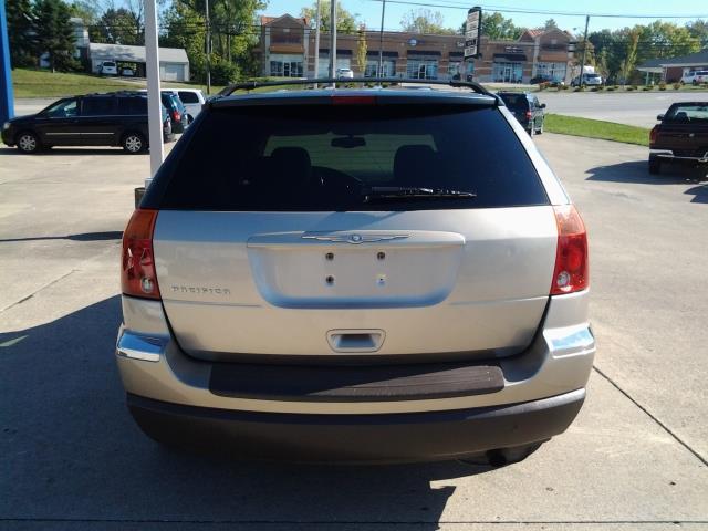 2004 Chrysler Pacifica Base