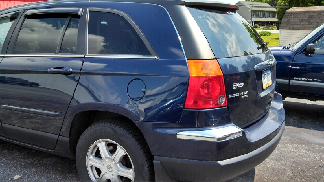 2005 Chrysler Pacifica (value Line)