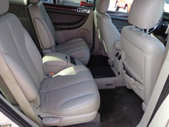 2005 Chrysler Pacifica (value Line)