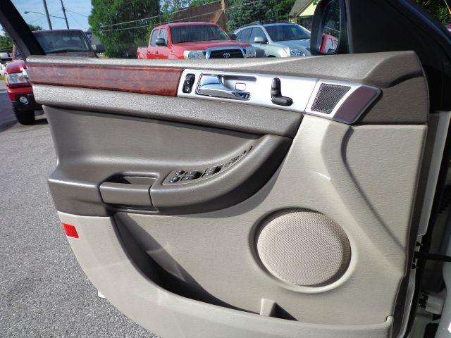 2005 Chrysler Pacifica (value Line)