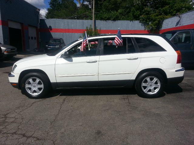 2005 Chrysler Pacifica (value Line)