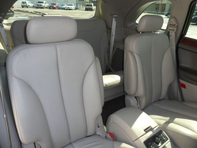 2005 Chrysler Pacifica (value Line)