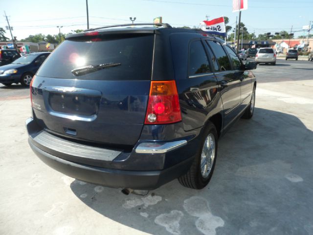 2005 Chrysler Pacifica (value Line)
