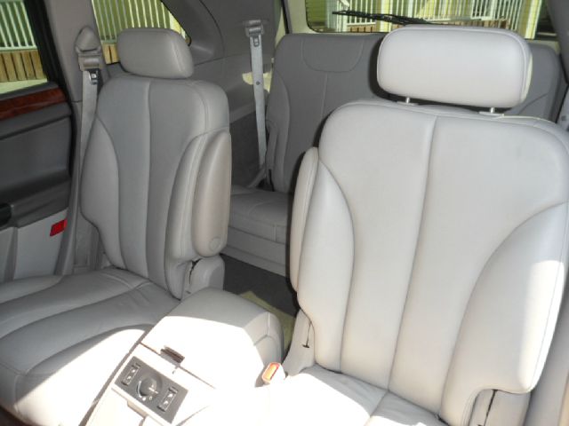 2005 Chrysler Pacifica (value Line)