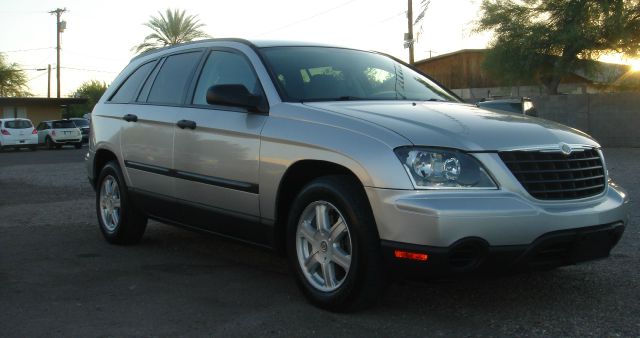 2005 Chrysler Pacifica LS Flex Fuel 4x4 This Is One Of Our Best Bargains