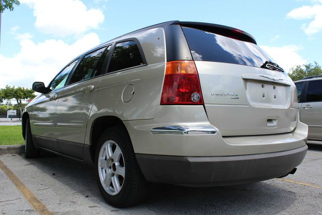 2005 Chrysler Pacifica (value Line)
