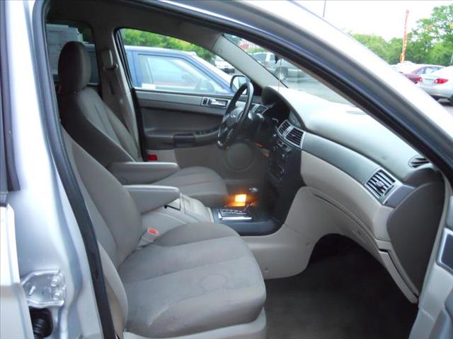2005 Chrysler Pacifica LS Sedan Hatchback