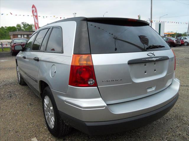2005 Chrysler Pacifica LS Sedan Hatchback