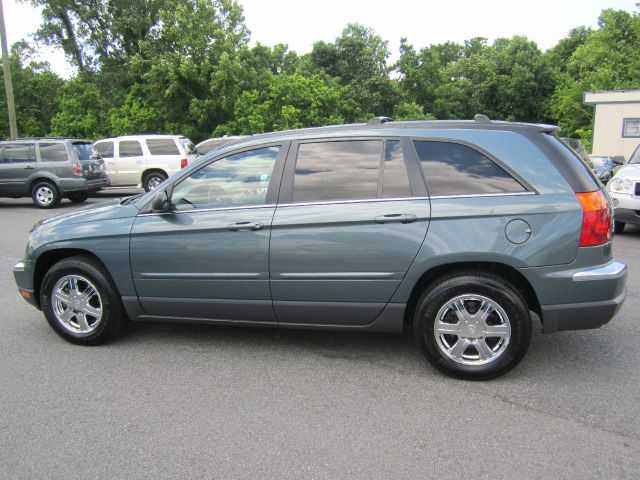 2005 Chrysler Pacifica (value Line)