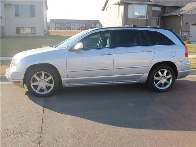 2006 Chrysler Pacifica SLT 25