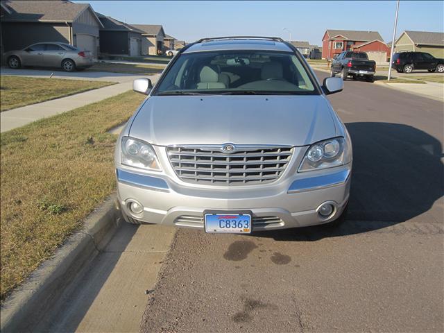 2006 Chrysler Pacifica SLT 25
