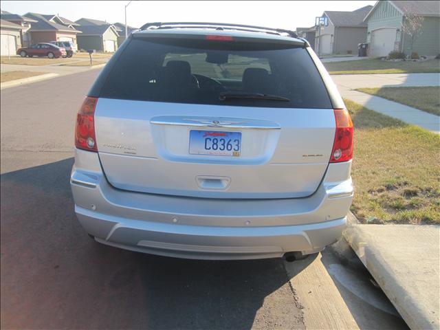 2006 Chrysler Pacifica SLT 25