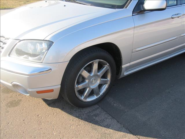 2006 Chrysler Pacifica SLT 25