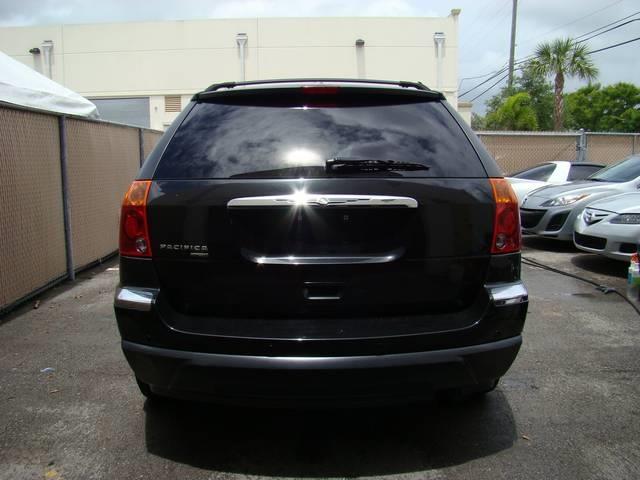 2006 Chrysler Pacifica SLT 25