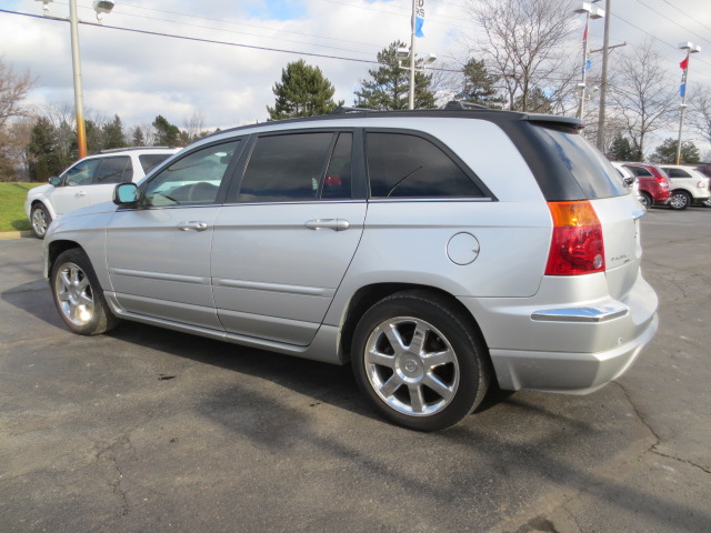 2006 Chrysler Pacifica SLT 25