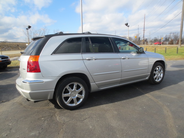 2006 Chrysler Pacifica SLT 25