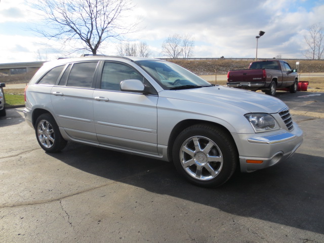 2006 Chrysler Pacifica SLT 25