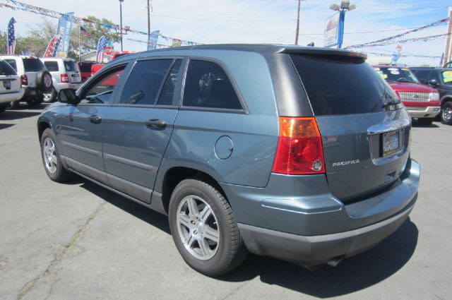 2007 Chrysler Pacifica LS Flex Fuel 4x4 This Is One Of Our Best Bargains