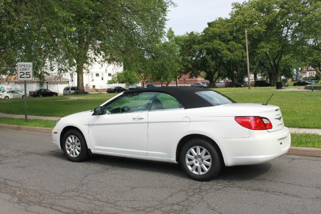 2009 Chrysler Sebring 4dr 112 Inch WB Eddie Bauer SUV