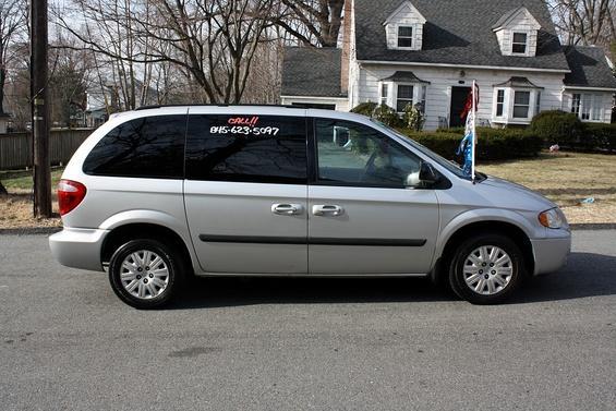 2007 Chrysler Town Unknown