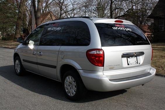 2007 Chrysler Town Unknown