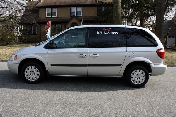 2007 Chrysler Town Unknown