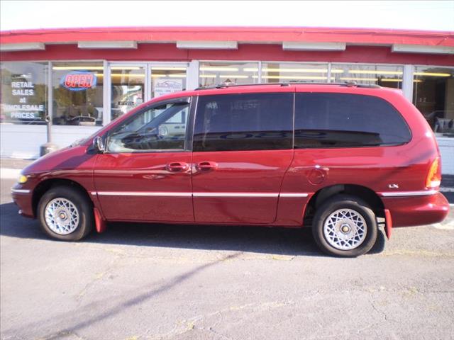 1997 Chrysler Town and Country Quad Coupe 3