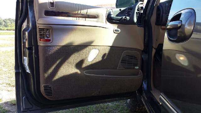 1998 Chrysler Town and Country S Sedan Under FULL Factory Warranty