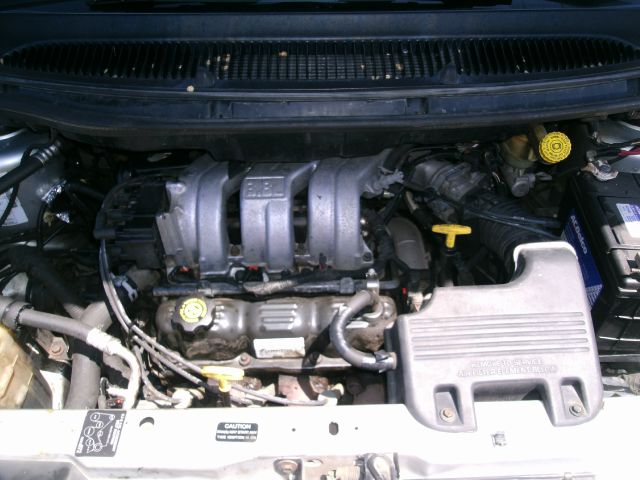 1999 Chrysler Town and Country Quad Coupe 3